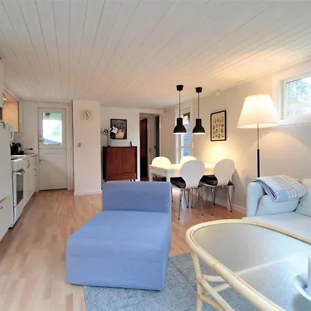 M114-vaeggerlose-kratstien-6 Casa vacanze